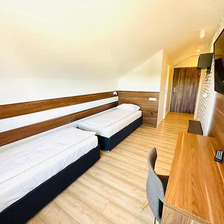 Agawa Restauracja&hotel *